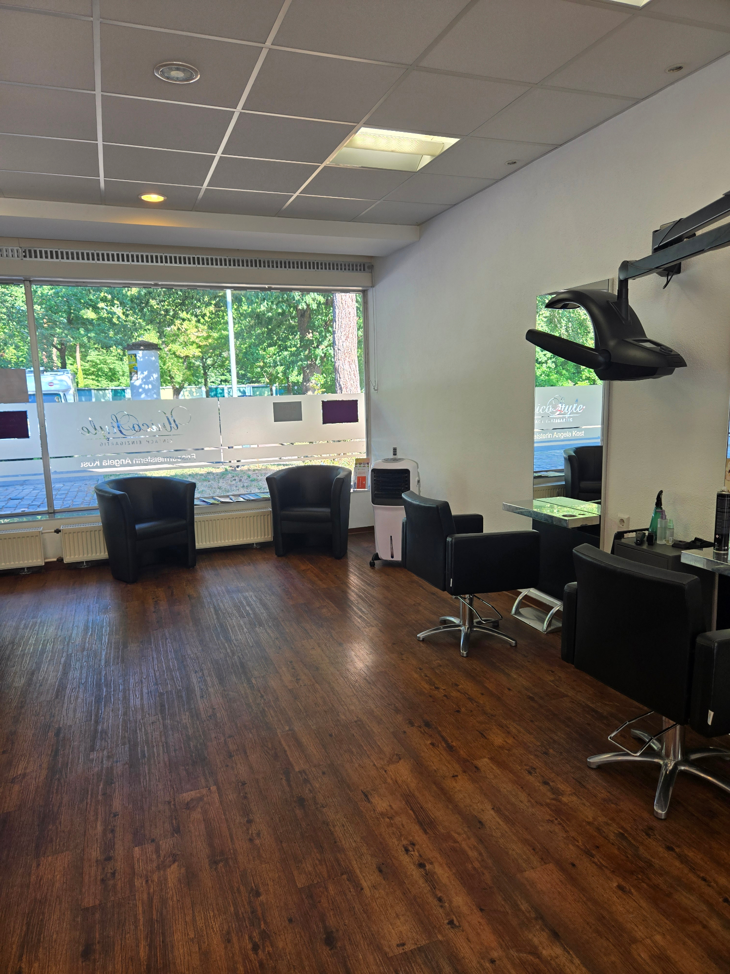 UnicoStyle Salon – Friseurmeisterin Angela Kost in Karlsruhe-Waldstadt